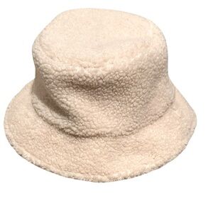 NWOT Uniqlo Kids Shearling Bucket Hat Hidden Adjustable Strap, Cream, OS